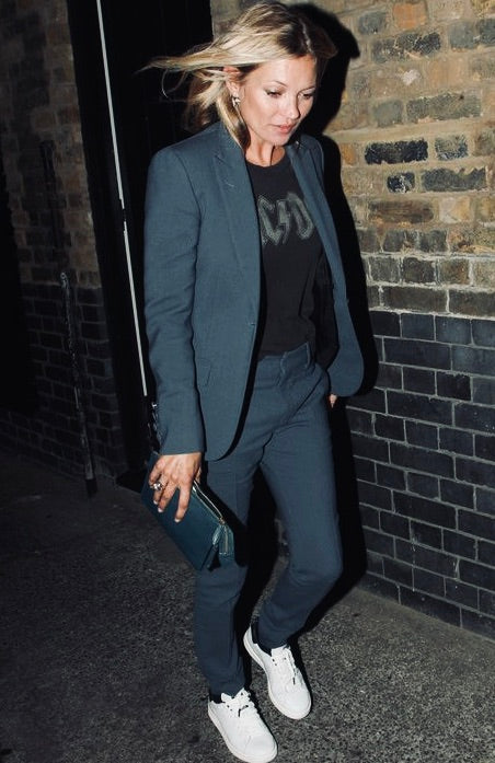 Nos icônes en tailleur - Kate Moss - NUYHENN